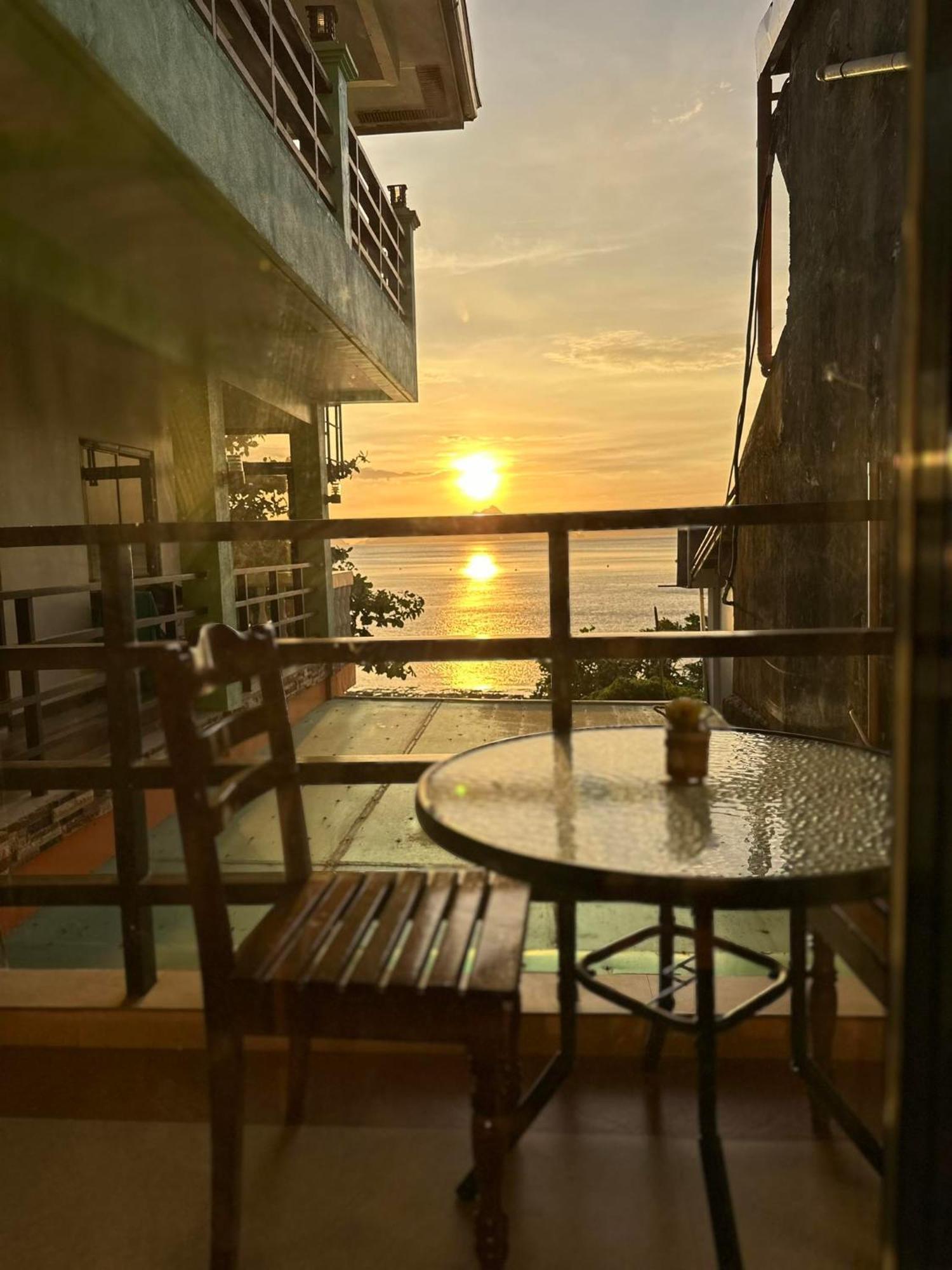Desert Rose Beach Hotel El Nido Extérieur photo
